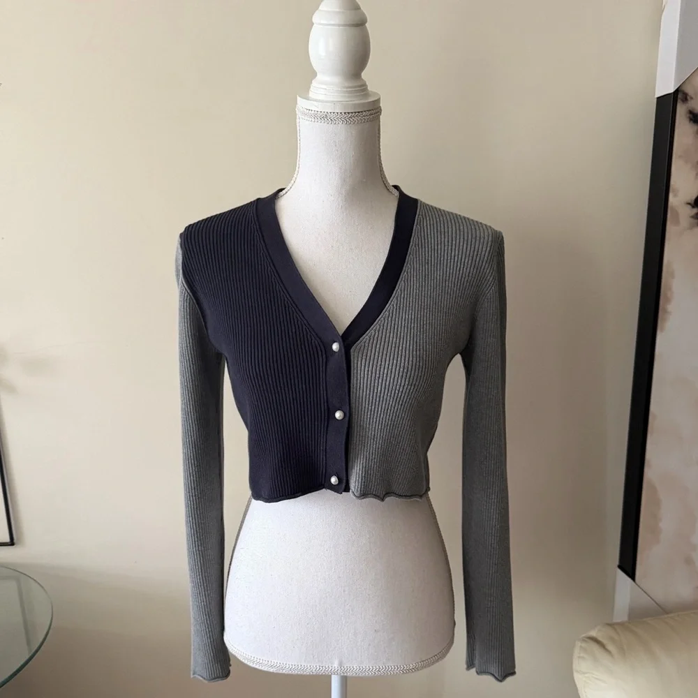 Peter Som Gray & Navy Cropped ColorBlock Pearl Long Sleeve Cardigan sz Large EUC
